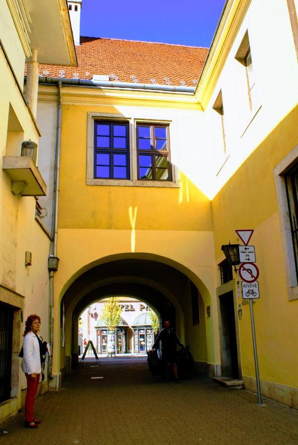 Parva Villa Miskolc Exterior foto